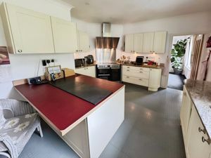 Photo 21- click for photo gallery